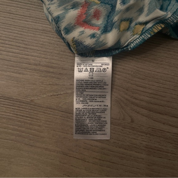 Old Navy NWT Vibrant Patterned Maxi Dress - Picture 5 of 5